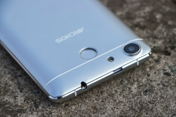 Обзор смартфона Archos 55b Cobalt!