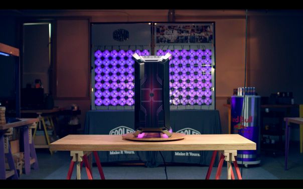 Встречайте неописуемой красоты мод под названием Red Bull Trinity от AK Mod. В основу проекта лег легендарный COSMOS C700P, что и сделало проект уникальным