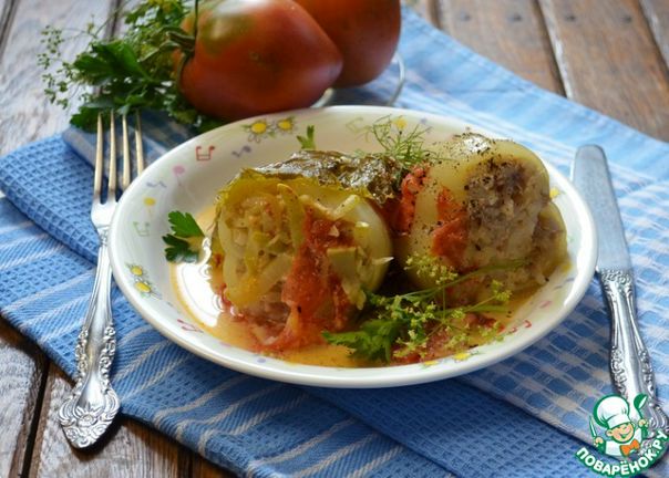 Фаршированные перцы в сливочно-овощном соусе