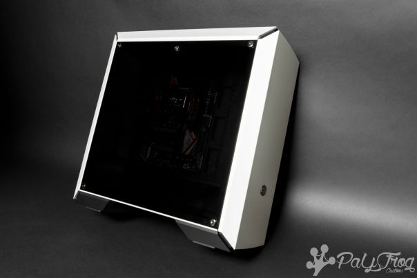 Coolermaster Mastercase Pro 6 в жемчужно-белом цвете  