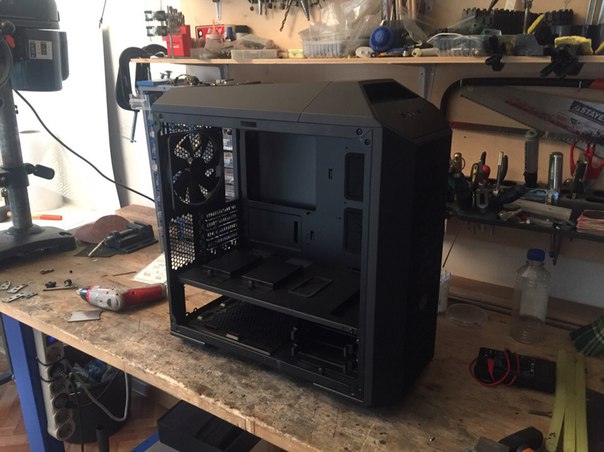 Благодаря  Master Russia к нам попал корпус #CoolerMaster MasterCase 3 Pro. У нас уже есть кое-какие мысли насчёт него. А какие идеи у вас :)
