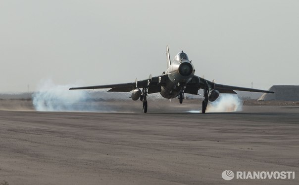 CNN утверждает, что еще один сирийский Су-22 приближался к позициям SDF: 