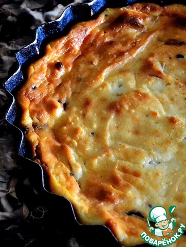 Творожная запеканка с яблоками и конфетами