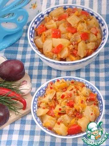 Тушеные кабачки с овощами и сливой