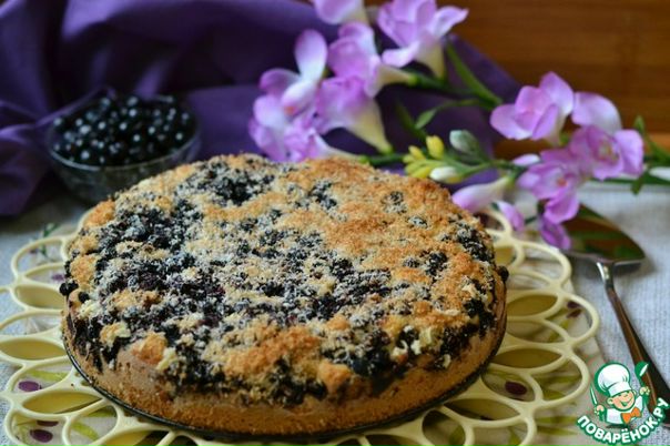 Пирог с бананами и черникой