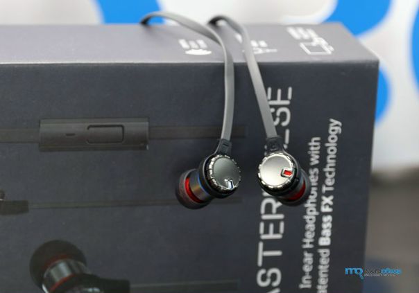 Cooler Master MasterPulse In-ear with Bass FX проявила себя великолепно при обзоре на megaobzor.com За что и получила золотую медаль!