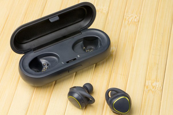 Обзор наушников Samsung Gear IconX!