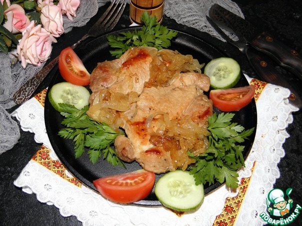 Жареная свинина с луком