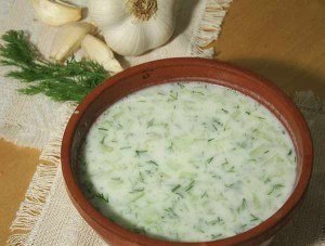 Холодный кефирный суп с овощами (обед)