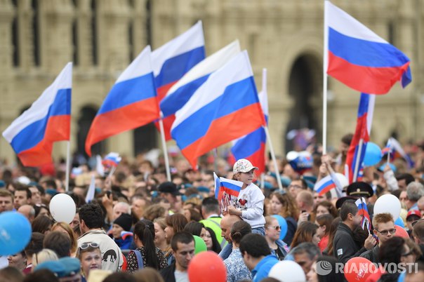 Впервые за четверть века США не направили поздравление с Днем России: 