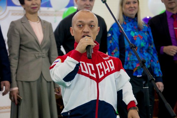 IPF решила не дисквалифицировать Балынца за футболку с Путиным 