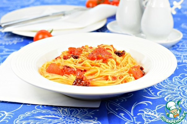 Спагетти с томатами за десять минут