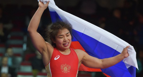 Ологонова выиграла серебряную медаль на ЧЕ по борьбе 