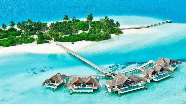 Отель на Мальдивах.