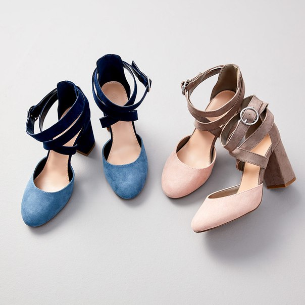 Синие или бежевые – какие туфли вам понравились больше