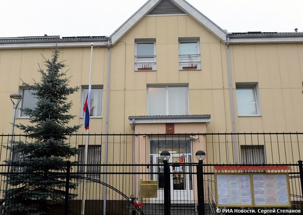 Высланным Эстонией российским дипломатам предписано покинуть страну до конца мая: 