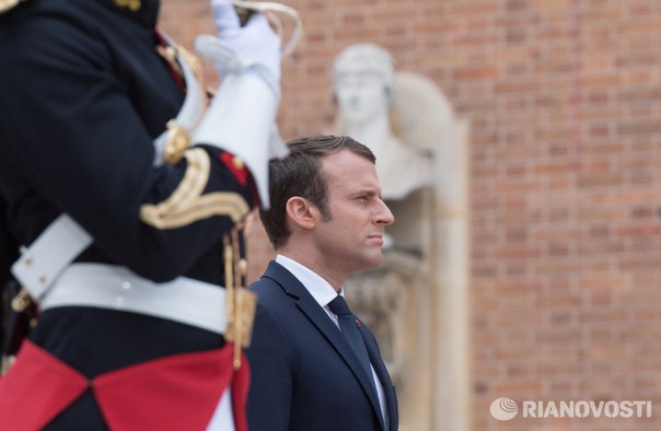Коррупция по-французски: что можно министру Макрона и нельзя Франсуа Фийону: 