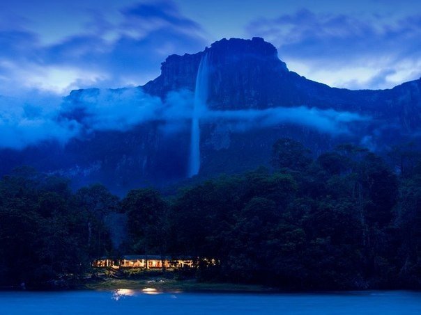 Водопад Анхель - самый высокий водопад в мире.