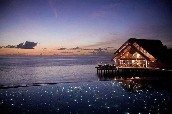Мальдивы ночью
