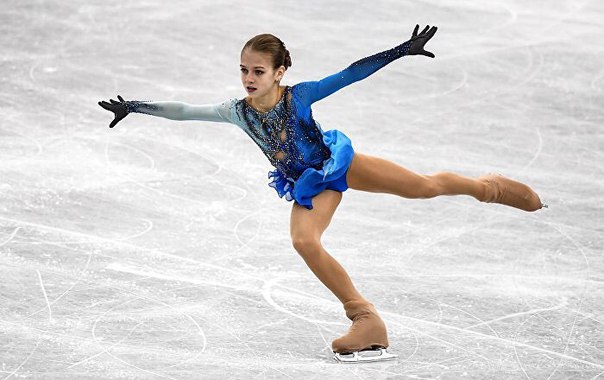 13-летняя Александра Трусова завоевала золото на юниорском чемпионате в Болгарии!