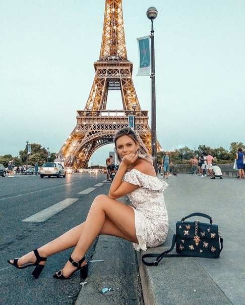 Идеальное платье для свидания в Париже уже есть, осталось только купить билеты в Париж 