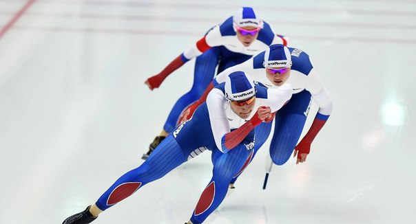 Российские конькобежки выиграли командный спринт на этапе КМ 