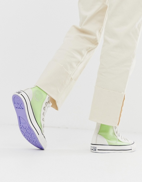 Любимые кеды Converse, цвет которых можно менять, надевая разные носки  