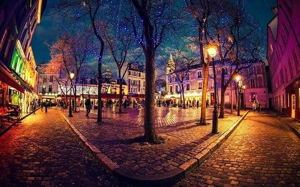 Площадь Тертр — «сердце Монмартра», Париж