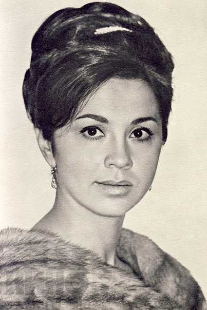 15 марта 1938 года родилась актриса ЛИОНЕЛЛА ПЫРЬЕВА (СКИРДА) 