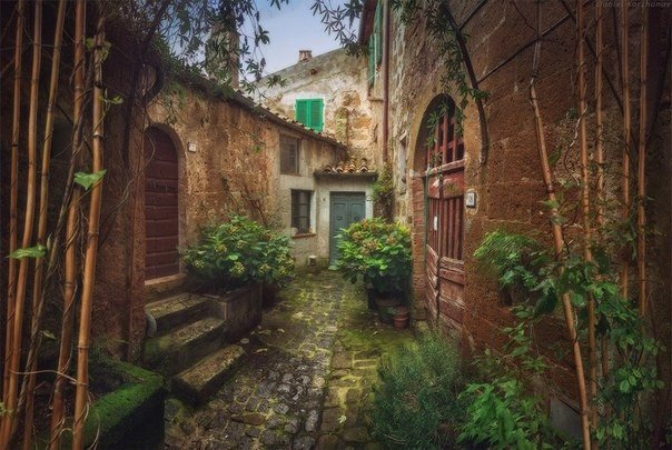 Улочки города Сорано, Италия.
