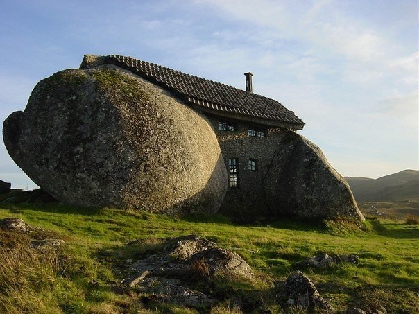 Дом в камне, Португалия