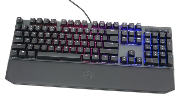 MasterKeys MK750 - это новая флагманская клавиатура от Cooler Master, это важный шаг вперед по функциональности и дизайну, это 